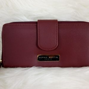 dompet warna merah marun