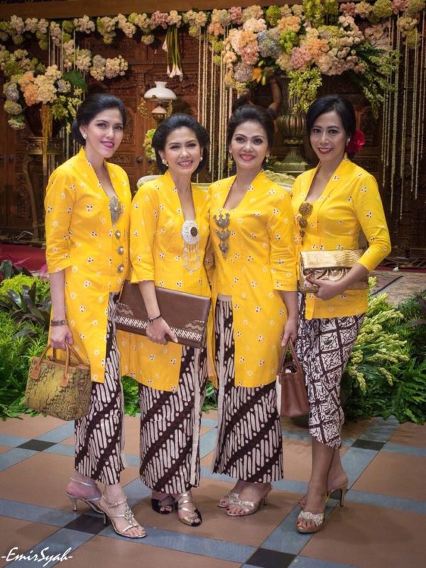 model kebaya kutu baru modern 