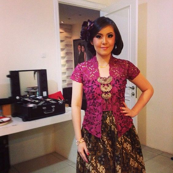 baju kebaya lengan pendek terbaru