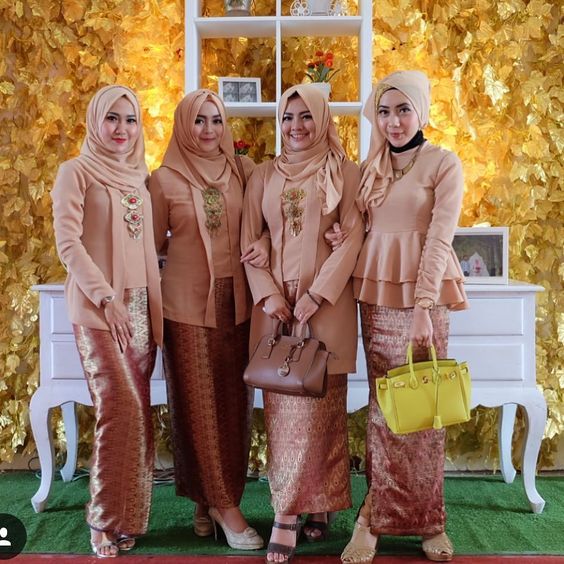 kebaya modern muslim