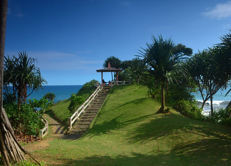 pantai karang tawulan