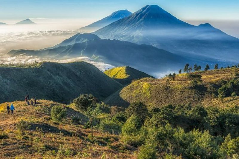 keindahan alam indonesia gunung prau